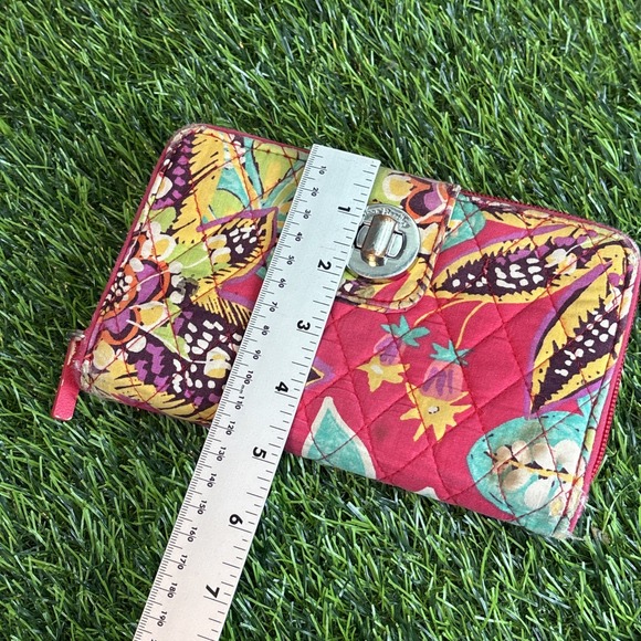 Vera Bradley Quilted Zip Around Wallet Red Multicolor Floral Cotton - Picture 12 of 12